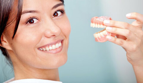 Is It Time to Get Rid of Your Loose Dentures?